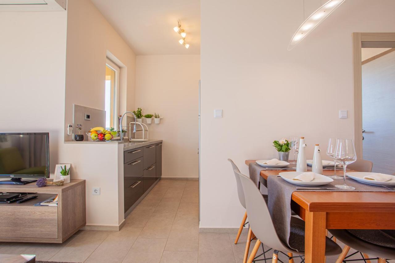 Apartment Leni เซรส ภายนอก รูปภาพ